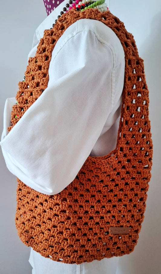 Bolsa Fim de Semana feita à mão em crochet com linhas DROPS Love You 7 - peça exclusiva L'Amuleto Atelier